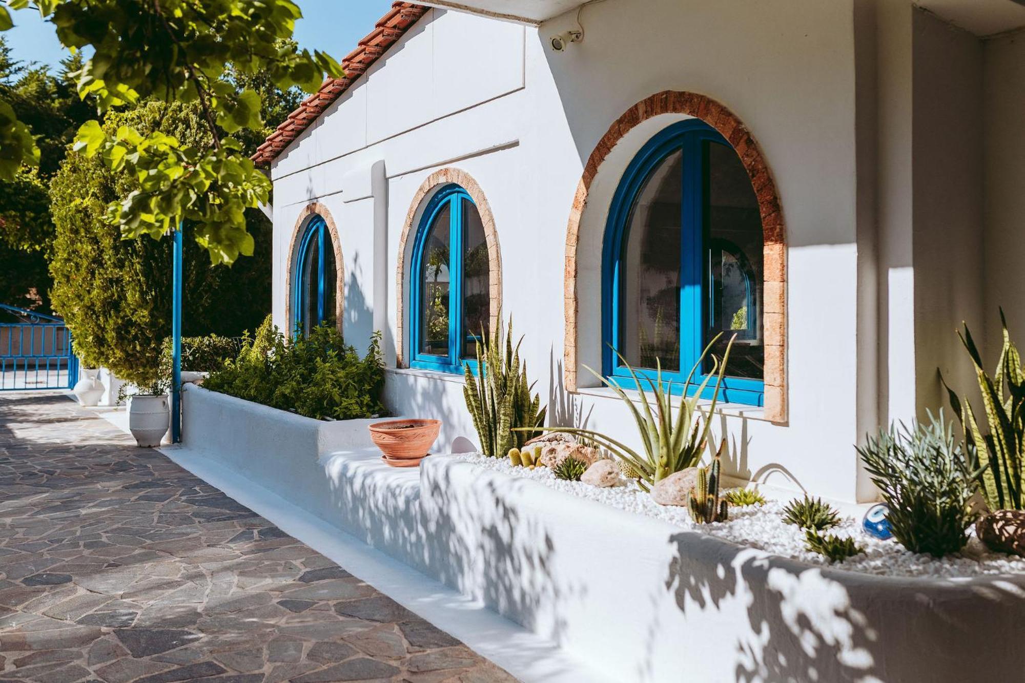 Hotel Nathalie Иксиа Экстерьер фото